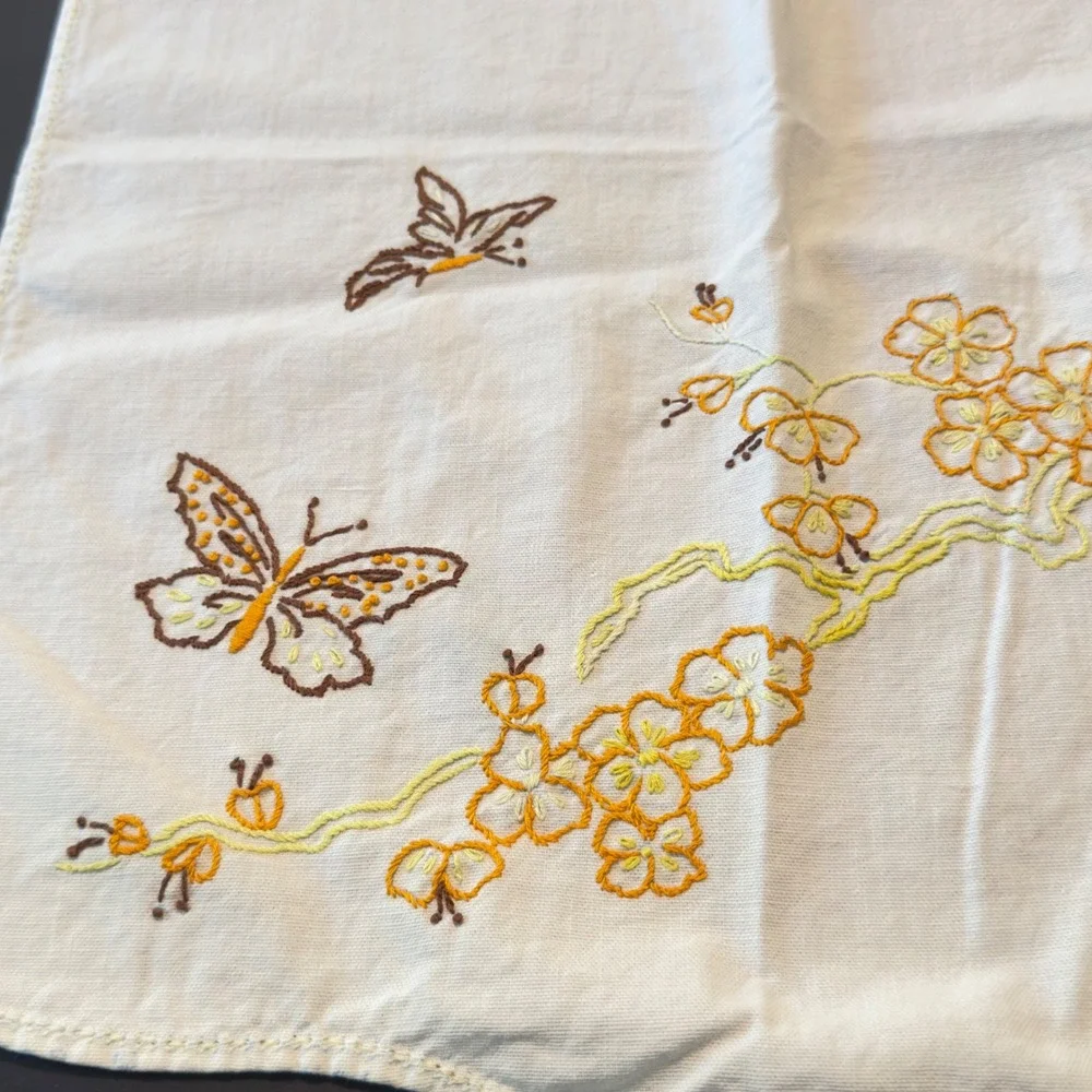 Vintage Embroidered Table Runner Beige Linen Yellow Floral Butterfly 36x15.5